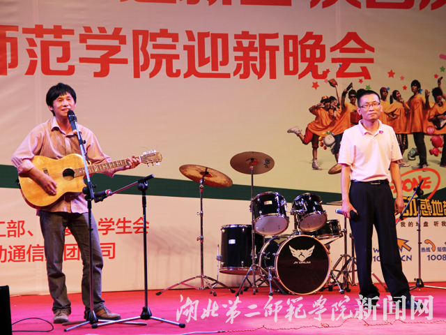 6.刘程、夏瑞老师带来原创歌曲.jpg