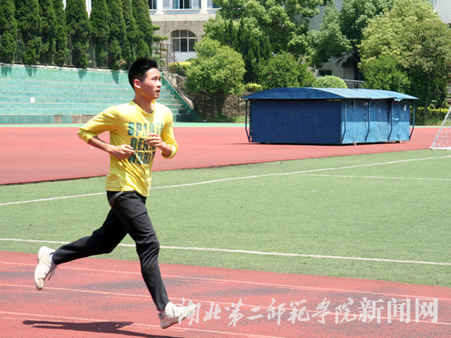 7.个人万米长跑.jpg