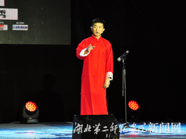 3.郭静泉表演山东快书《口头语》.jpg