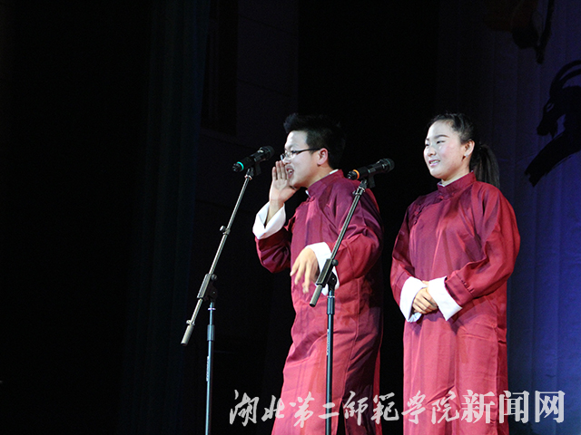 6.相声《虎口脱险》.jpg