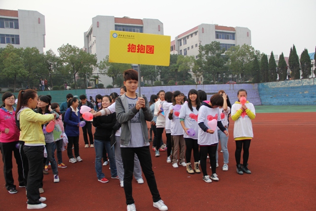 朱静摄.JPG
