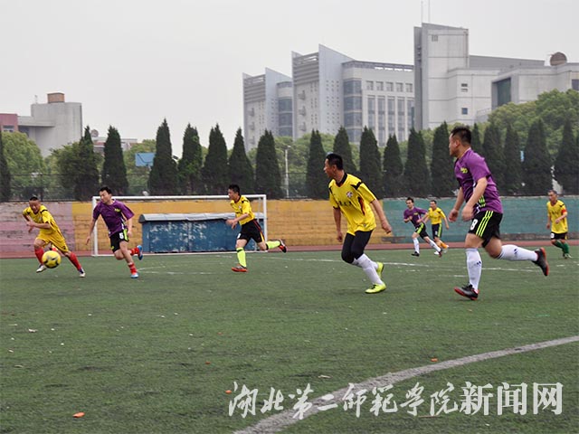 6、激烈的争夺.jpg