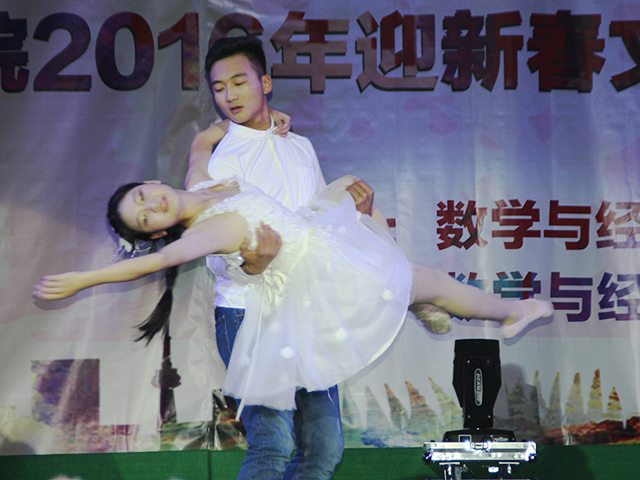 周汉彬摄.jpg