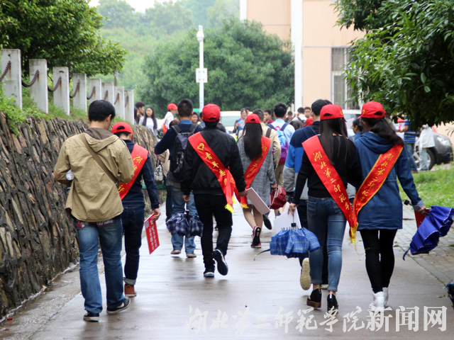 7、志愿者.jpg