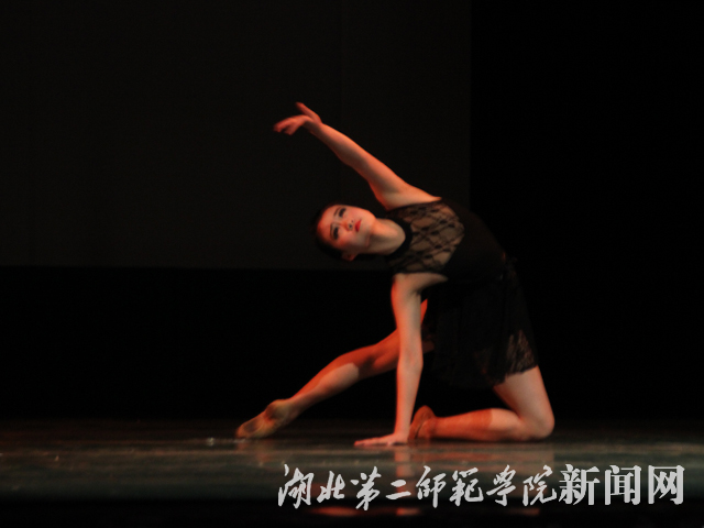 6.独舞《往日时光》.jpg