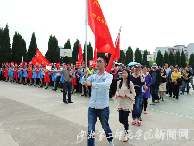 7.物理与机电工程学院参赛队.jpg