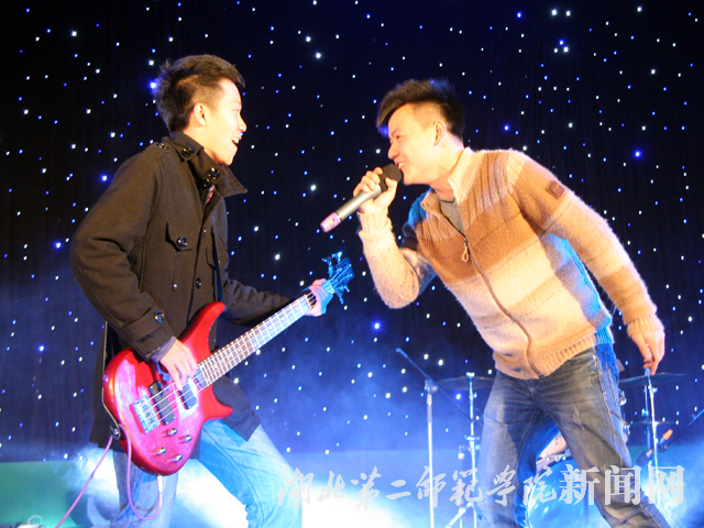 7.乐队《海阔天空》《自由》.jpg