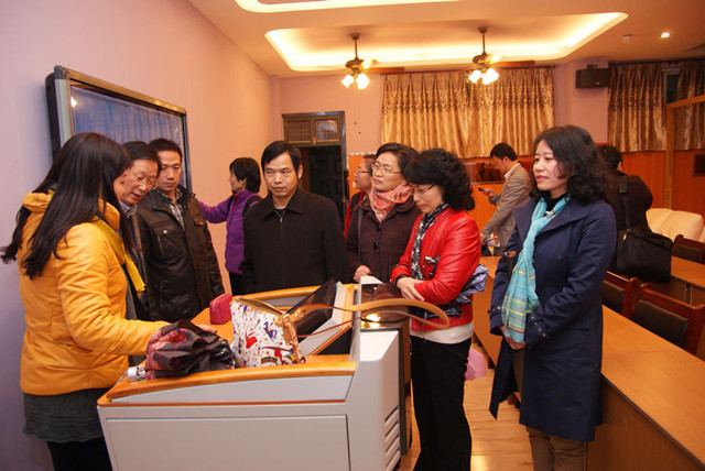 我校与华师联合培养研究生签约仪式与学位点建设研讨会召开3_副本.jpg