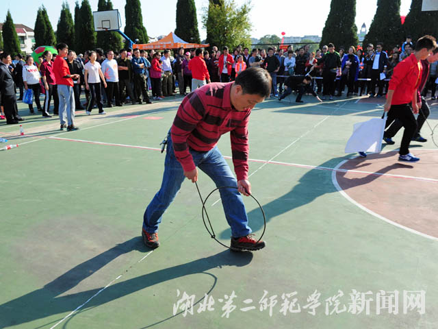 5.趣味铁环赛.jpg