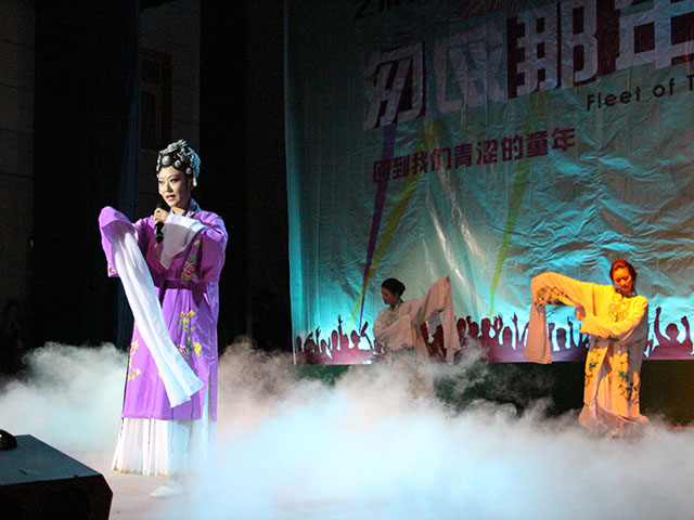 千里之外 周康琪摄1.jpg