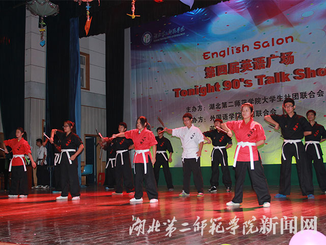 9.天狼星双节棍表演.jpg