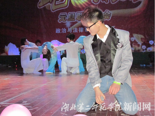 3.《新不了情》.jpg