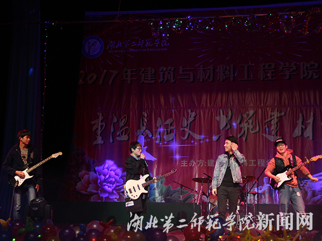 1.开场音乐.jpg