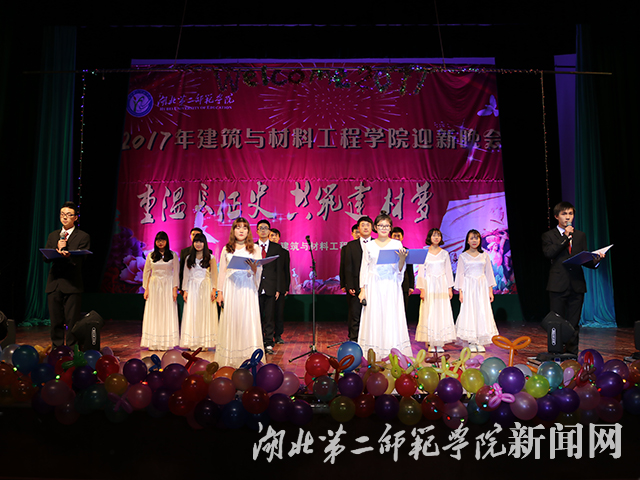 6.诗歌朗诵.jpg
