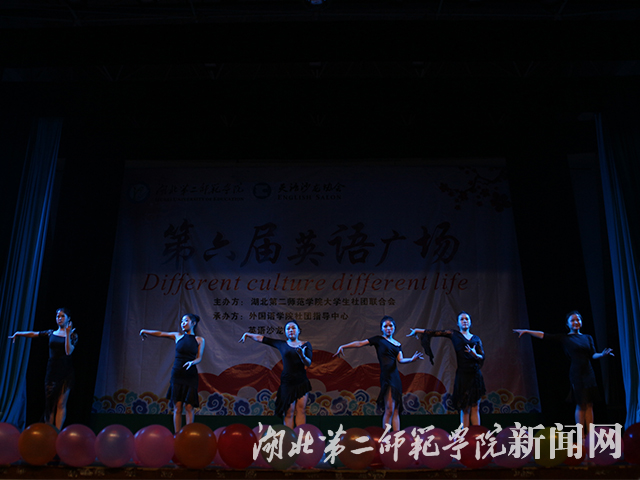 9.国标舞.jpg