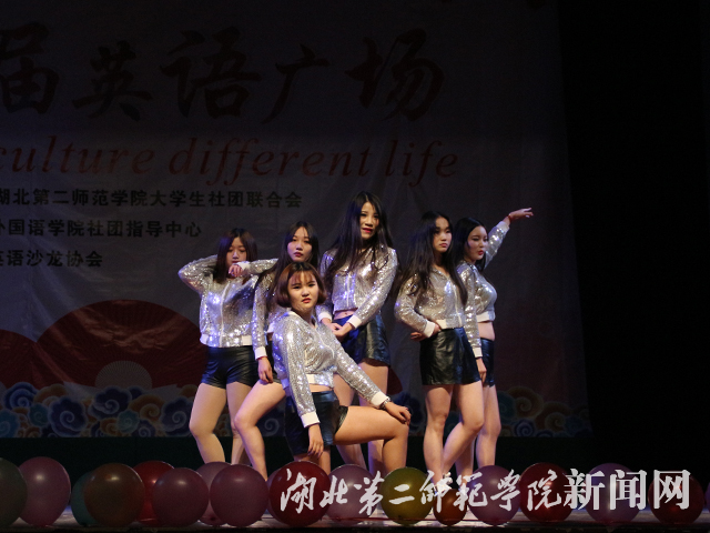 1.开场舞.jpg