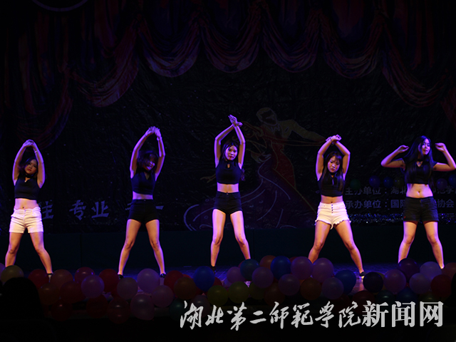 9.爵士舞表演.jpg