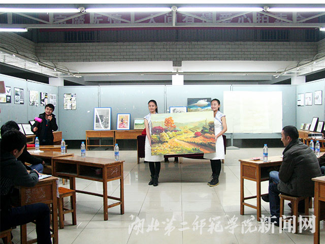 6.全场最高价画作拍下做慈善活动.jpg