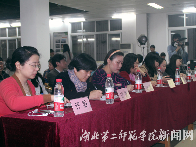1.评委们.jpg