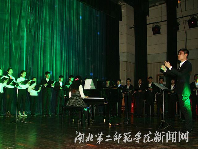 1.开场大合唱.jpg
