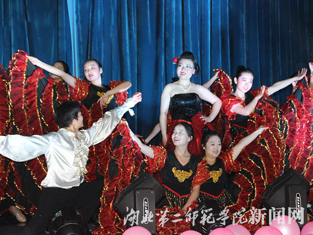 10.音乐歌舞剧“卡门”.jpg