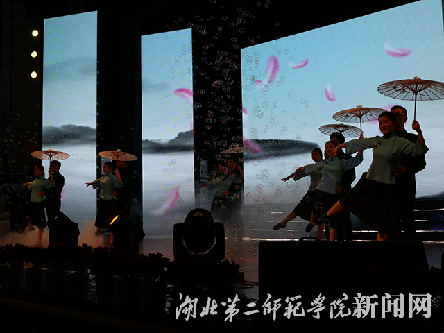 3.朗诵 寻得词赋亦人间.jpg