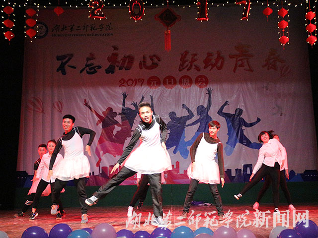 12.亮晶晶之传奇再来.jpg