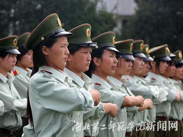 2.铿锵玫瑰.jpg