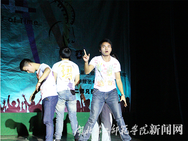 5、街舞表演.jpg