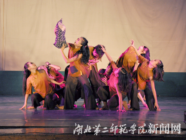 4.《一片焦土》.jpg