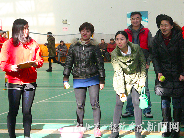 7.老师们参与游戏.jpg