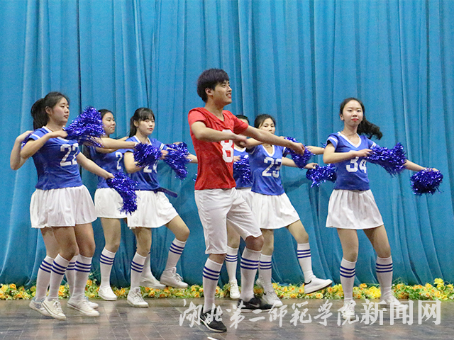12.啦啦操.jpg