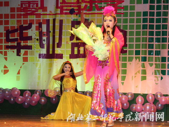 5.歌伴舞《一杯美酒》.jpg