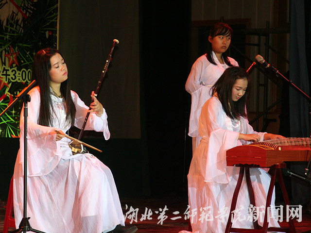 5.古风串烧“青花瓷”.jpg