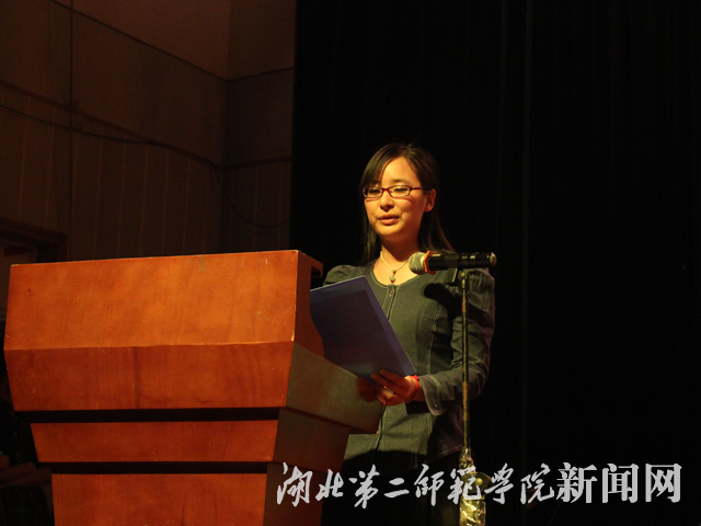 8.优秀毕业生代表发言.jpg