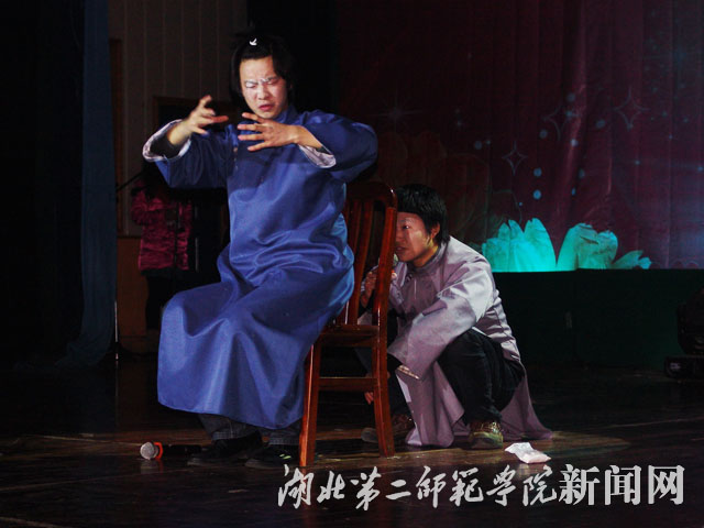 2.双簧《抓捕》.jpg