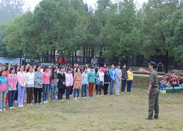教练讲解.JPG