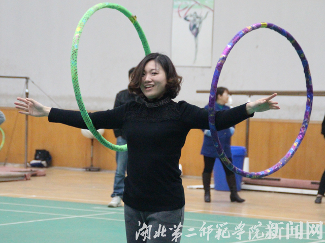 9.个人花样比赛，花式多样。.jpg
