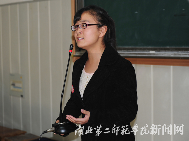 7.14号选手丁赛凤《雪落在中国的土地上》.jpg