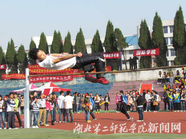 8 男子丙组跳高冠军.jpg