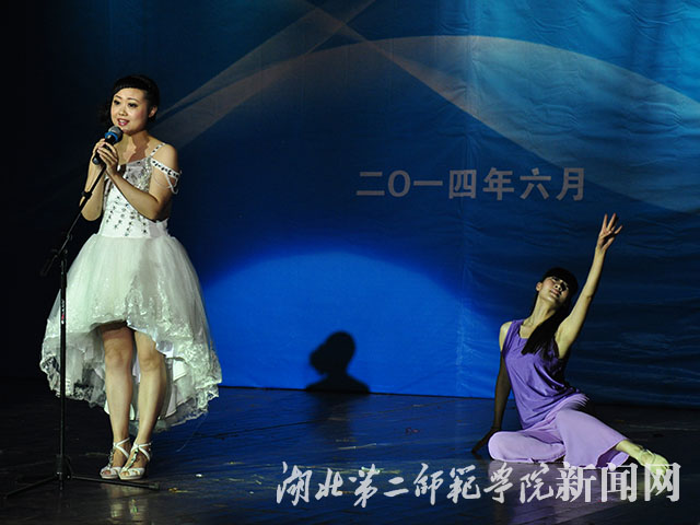 3.歌伴舞《致青春》.jpg