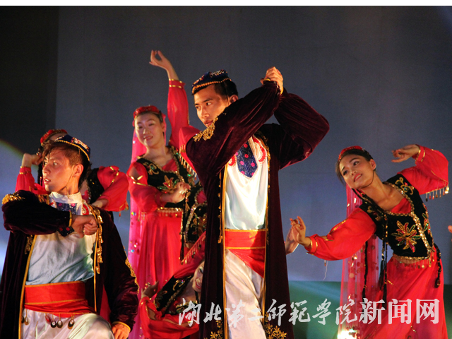 6.掀起你的盖头来.jpg