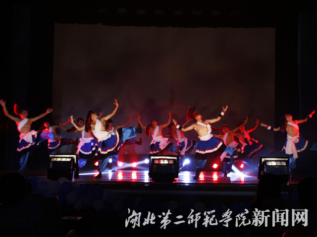 8.翻身农奴把歌唱.jpg