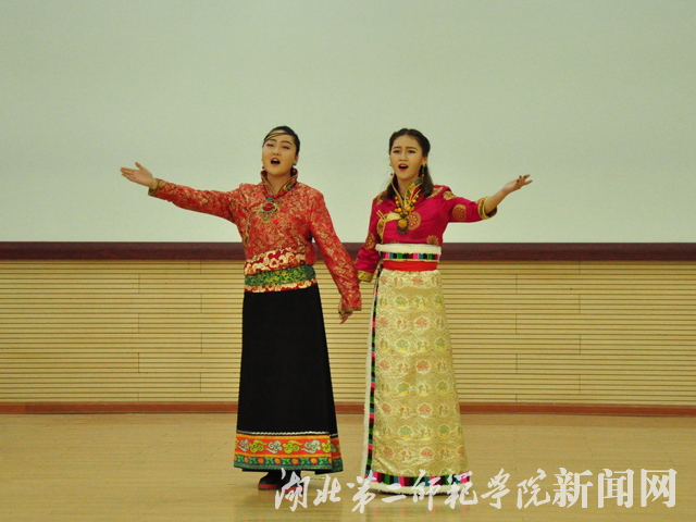 6.南杰卓玛 杜拉毛吉 二重唱.jpg