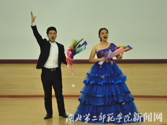 11.中国地质大学声乐教师 袁玥 《阳光路上》.jpg